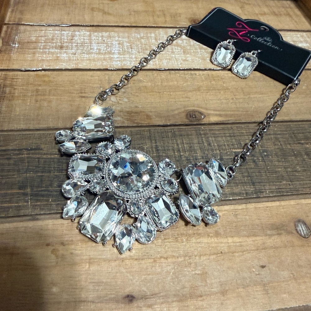 Paparazzi Zi Collection Elegant Silver Rhinestone Statement Necklace Earring Set